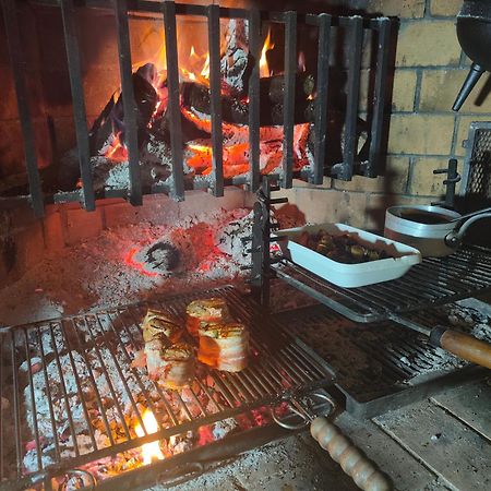 Hotel Restaurant La Dame Du Lac Монфланкен Экстерьер фото